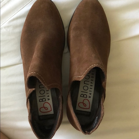 Brown suede booties - Picture 3 of 4